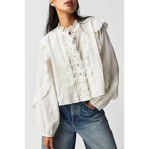 We The Free Tops - We The Free Free People White Eyelet Lace Ruffle Button Down Medium